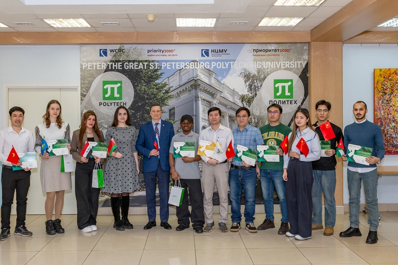 Иностранные аспиранты ВШПФиКТ стали победителями конкурса BIG PhD 2025